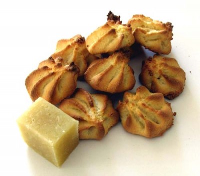 Marzipan Makrone