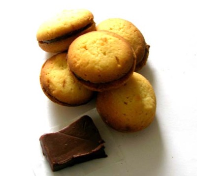 Buttersandtaler mit Nougatfüllung Weizen